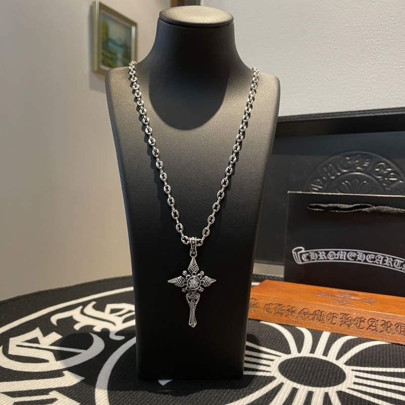 Ch**me He**ts necklaces